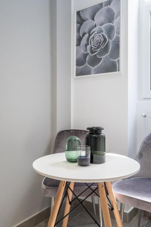 Alfie Center Apartment Bukares Bagian luar foto