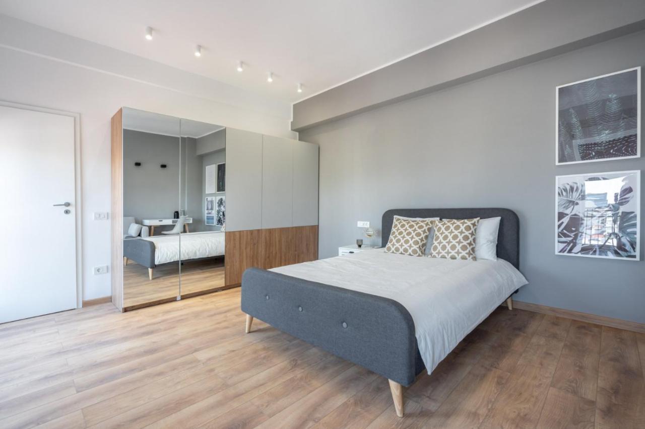 Alfie Center Apartment Bukares Bagian luar foto